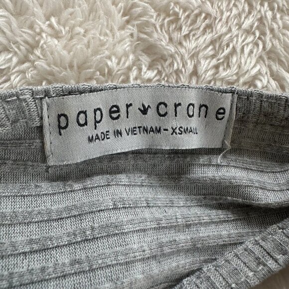 Paper Crane Grey Cropped VNeck Ribbed Stretch Wrap Tank Top Women's Size X-Small - Picture 2 of 3